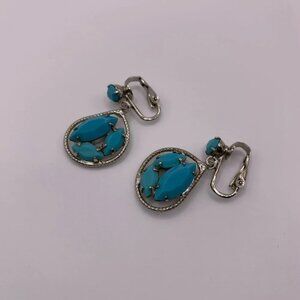 #132 Vintage silver toned blue stone screw  back earrings